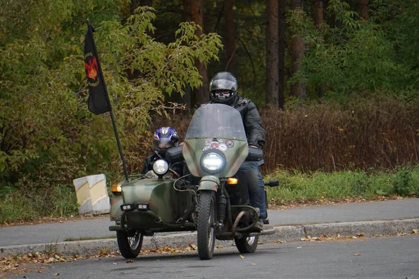 Φθινόπωρο Σύλλογοι Μοτοσικλετιστών Συγκεντρώθηκαν Για Κλείσιμο Της Σεζόν Κάνει Κρύο — Φωτογραφία Αρχείου