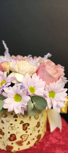 Toujours Belles Fleurs Bouquets Roses Chrysanthèmes Pour Une Bonne Humeur — Photo