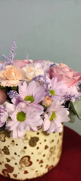 Toujours Belles Fleurs Bouquets Roses Chrysanthèmes Pour Une Bonne Humeur — Photo