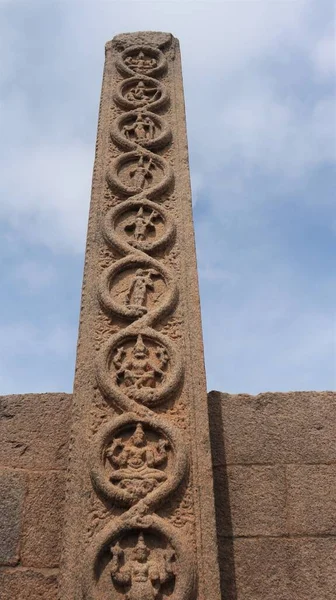 Считается Королевская Башня Относится Периоду Виджаянагара Скульптурка Одной Боковой Колонны — стоковое фото