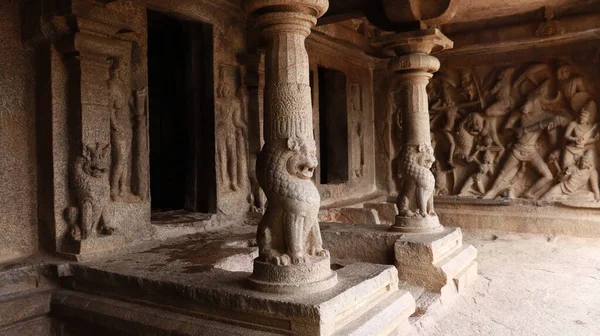 Mahishasuramartini Grottempel Pilaar Gesneden Rots Gelegen Achtergrond Van Grot Tempel — Stockfoto