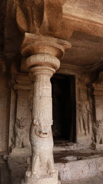 Mahishasuramartini Grottempel Pilaar Gesneden Rots Gelegen Achtergrond Van Grot Tempel — Stockfoto
