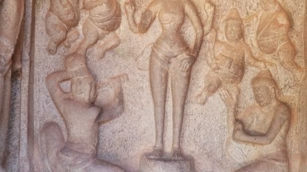バラハ洞窟寺院 岩に刻まれた像 これはいくつかのヒンズー教の経典で — ストック動画