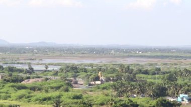 Güzel yeşillik, doğal manzara. en üstteki görünüm