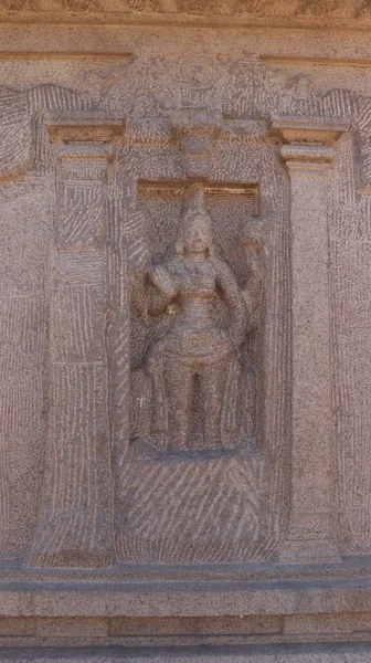 Beş Savaş Arabası Tapınağı Taşa Oyulmuş Hindu Tanrılarının Heykelleri Kayanın — Stok fotoğraf