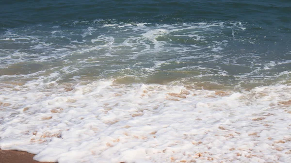 Güzel Sahil Deniz Dalgaları — Stok fotoğraf