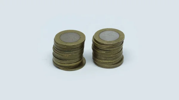 Ένα Σωρό Ινδικά Ρουπικά Νομίσματα Δέκα Νομίσματα Ρουπίας Στοιβαγμένα Δύο — Φωτογραφία Αρχείου