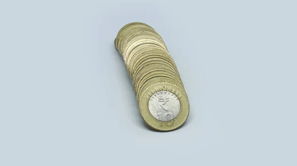 Ένα Σωρό Ινδικά Ρουπικά Νομίσματα Δέκα Ρουπίες Στοιβαγμένα Λευκό Φόντο — Φωτογραφία Αρχείου