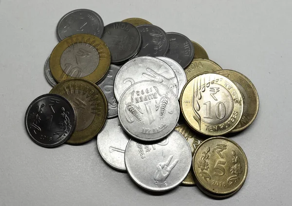 Hög Med Indiska Mynt Silver Mynt Pengar Hög Med Metall — Stockfoto