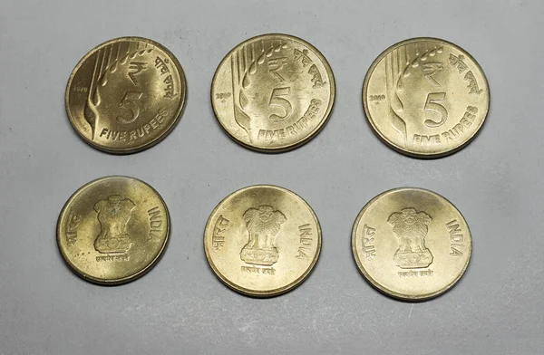印度元5卢比硬币 印度元 旧5卢比硬币 — 图库照片