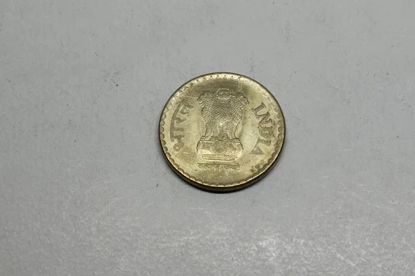 Παλιό Νόμισμα Πέντε Ρουπίες Ινδικό Νόμισμα Χρήματα Χρυσό Νόμισμα Πέντε — Φωτογραφία Αρχείου