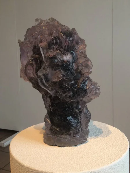 Decorazione artistica in pietra, testa umana — Foto Stock