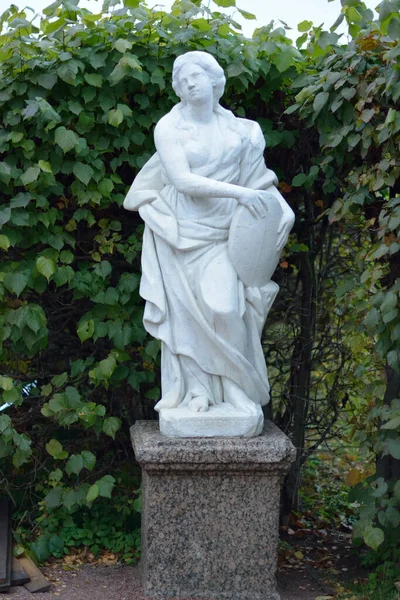 Skulptur Einer Frau Aus Dem Gutsmuseum Kuskovo — Stockfoto