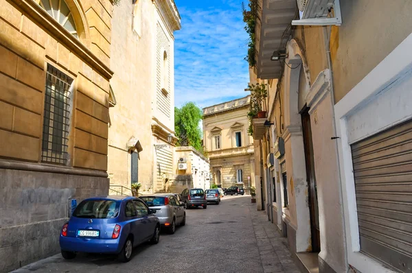 Lecce, İtalya, 20 Eylül 2010: güneşli bir günde yerleşim alanlarında yürüyüş