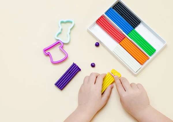 Year Old Girl Independently Sculpts Figures Plasticine — Stock Photo, Image