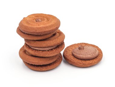 Kızarmış böcekler. Beyaz arka planda izole edilmiş çekirge ve kaffir kireç yapraklı kızarmış cırcır böcekleri.