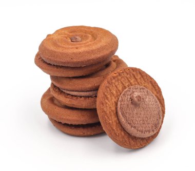 Kızarmış böcekler. Beyaz arka planda izole edilmiş çekirge ve kaffir kireç yapraklı kızarmış cırcır böcekleri.