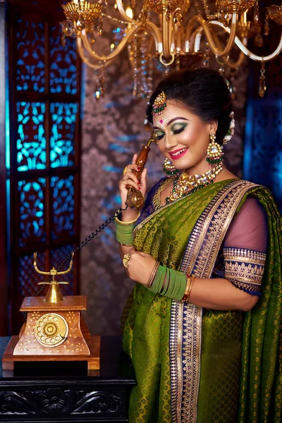 Portrait Beautiful Bride Bengali Reception Makeover Studio Shoot Props ストック画像