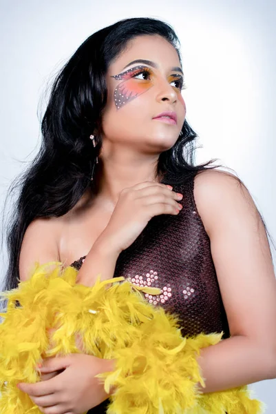 Modeporträt Eines Schönen Indischen Mädchens Einem Stück Wunderschön Und Elegant — Stockfoto