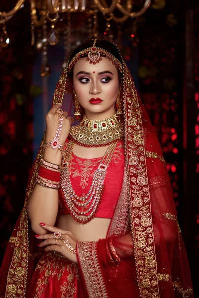Een Mooi Meisje Met Een Mooie Glimlach Non Bengali Bruids — Stockfoto