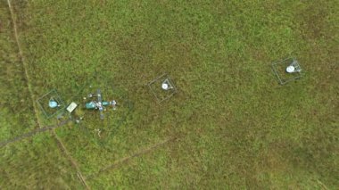 Çayırları incelemek için Wetlands bilim istasyonu araştırması, İHA hava aracı video görüntüsü ekosistem hava durumu istasyonu söğütleri döngüsü karbon akışı Eddy kovaryansı metan araştırması fizyolojik fotosentez