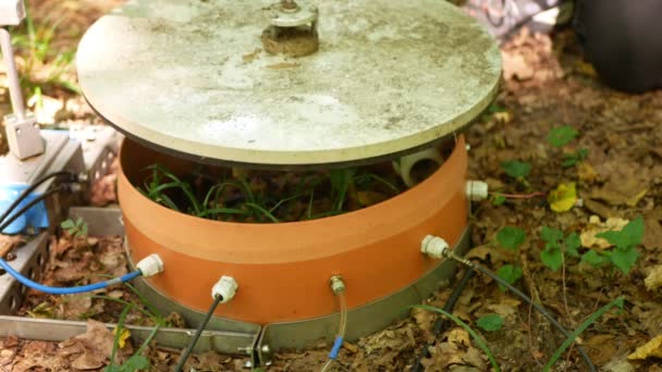 Scientific Measurement Respiration Soil Science Station Scientist Working Technology Work — Stock Video