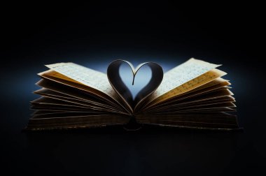 Müzik kalbin edebiyatıdır. Konuşmanın bittiği yerde başlar. Müzik notaları ve sayfaları kalp şeklinde kıvrılmış antika bir kitap..