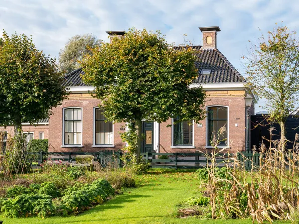 Ijlst Países Bajos Octubre 2017 Casa Unifamiliar Con Jardín Canal — Foto de Stock