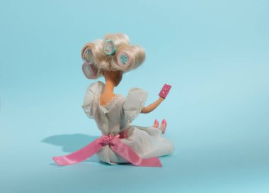 soyut, aksesuarlar, çekici, arka plan, barbekü bebeği, güzellik, bakım, kıyafet, renkli, konsept, yaratıcı, kıvırcık, bigudi, körling, sevimli, tasarım, oyuncak bebek, moda, moda, kadın, çerçeve, saç, kuaför, kuaför, saç stili, saç stili