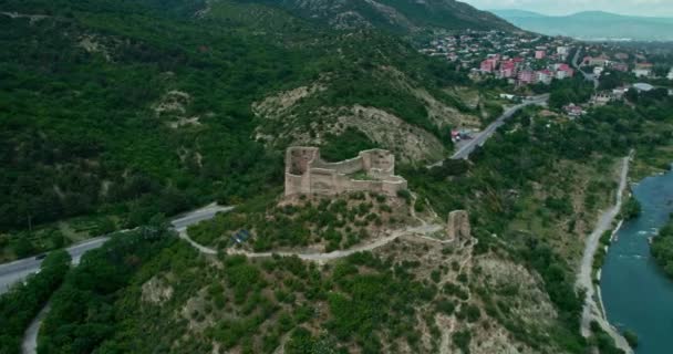Passez devant la forteresse de Bebristsikhe — Video
