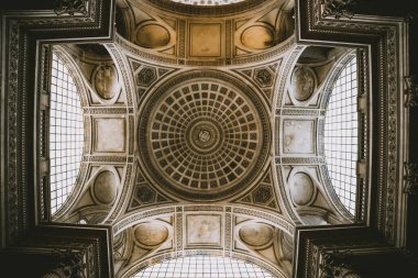 Fransa, Paris 'teki Pantheon' un simetrik kemerleri