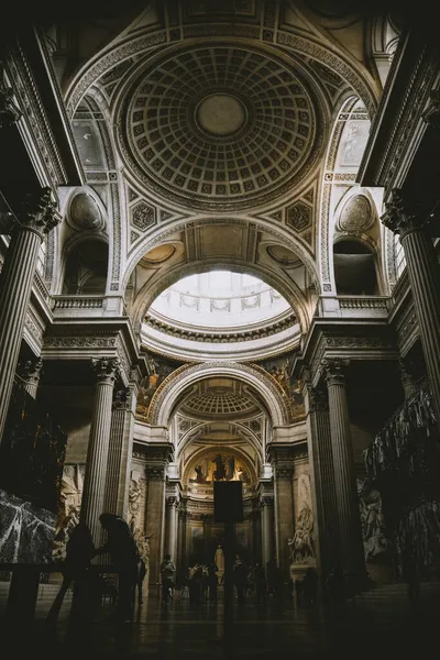 Párizs, Franciaország - 2021. november 04: A párizsi Pantheon belseje — Stock Fotó