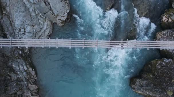 Aerial view on old epic narrow waterfall bridge — Vídeos de Stock