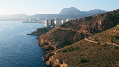 İspanya, Costa Blanca ve Benidorm 'un insansız hava aracı görüntüleri.