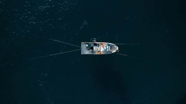 Top View Boat Trawler Fishermen Board Preparing Pull Out Netting – Stock-video