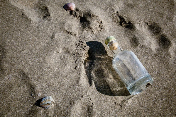 Con Tapón Corcho Vacío Sin Mensaje Botella Vidrio Por Playa — Foto de Stock