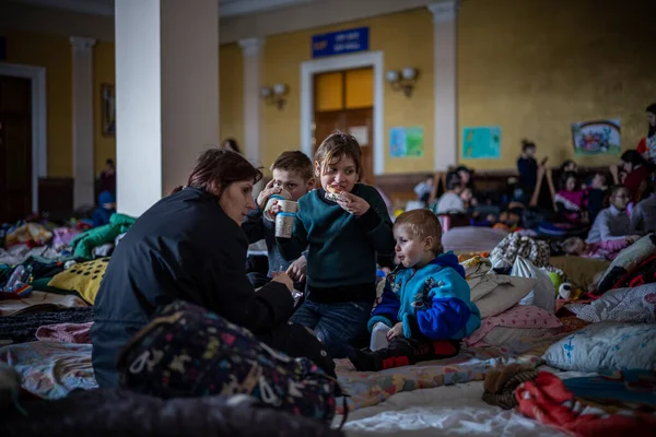 Lviv Ukrajna 2022 Március Humanitárius Katasztrófa Ukrajnai Háború Alatt Háború — Stock Fotó