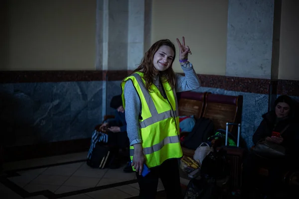 Lviv Ukraine Maart 2022 Humanitaire Crisis Tijdens Oorlog Oekraïne Vrijwilliger — Stockfoto