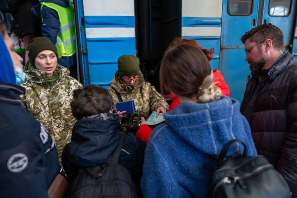 Lviv Ucrânia Março 2022 Catástrofe Humanitária Durante Guerra Ucrânia Guardas — Fotografia de Stock