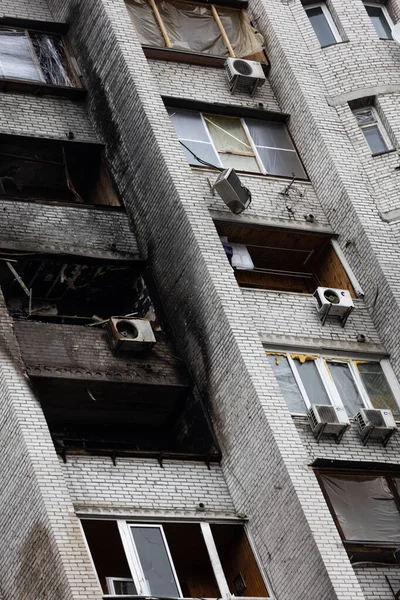 Kyiv Ucrania Abr 2022 Fachada Edificio Apartamentos Koshytsia Str Fue —  Fotos de Stock