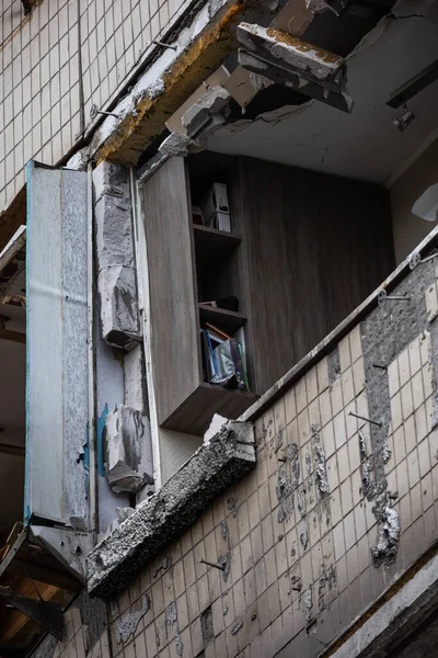 Kyiv Ukraine Apr 2022 Facade Apartment Building Koshytsia Str Destroyed — Stock Photo, Image