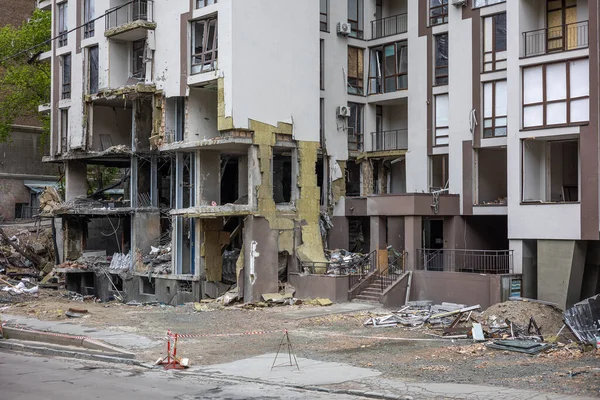 Kyiv Ukraine Mayıs 2022 Tatarka Daki Bir Apartmanın Cephesi Rusya — Stok fotoğraf