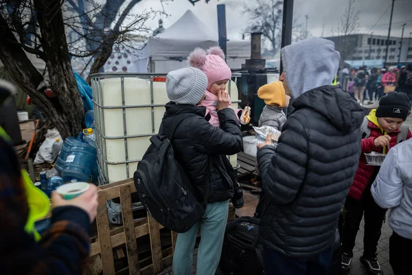 Lviv Ucrania Abr 2022 Voluntarios Campamento Tiendas Campaña World Central — Foto de Stock