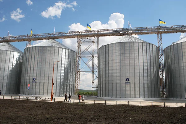 Kamyanets Podilsky Ukraine July 2008 Galvanized Steel Grain Silos Nibulon — 스톡 사진