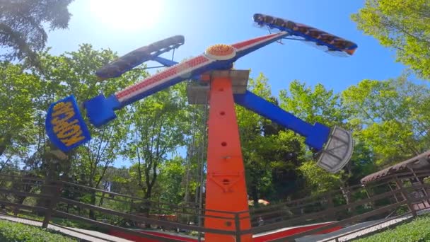 Rusland Sotsji Park Riviera 2022 Extreme Draaiende Hamer Draaimolen Draaien — Stockvideo