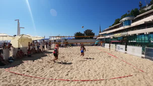 Russland Sotschi 2022 Mannschaften Spielen Beachvolleyball Unter Der Sonne Menschen — Stockvideo