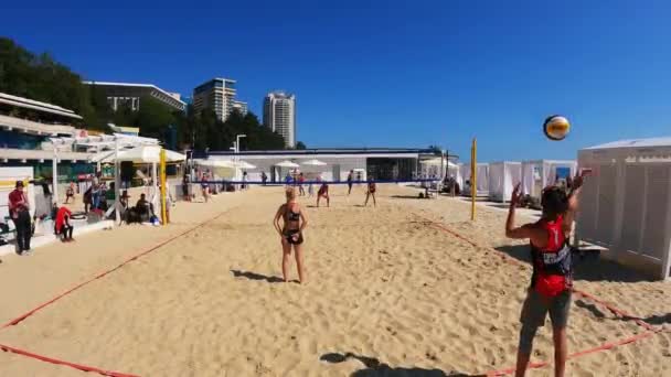 Rusia Sochi 2022 Competición Voleibol Playa Juvenil Día Soleado Verano — Vídeo de stock