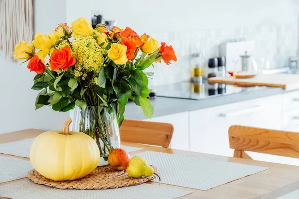 Vase Yellow Orange Rose Flowers Fresh Pumpkin Apple Pear Kitchen — Stock Photo, Image