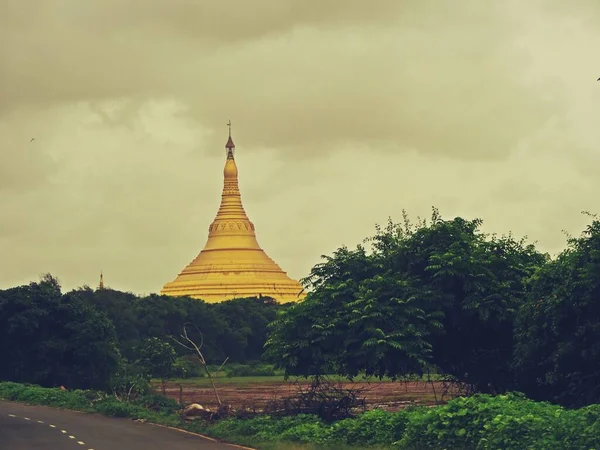 Глобальная Випассана Пагода Мумбаи — стоковое фото