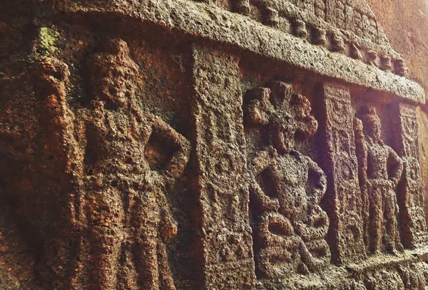 Rzeźbienie Jaskiniach Buddyjskich Kanheri Mumbai Maharashtra — Zdjęcie stockowe